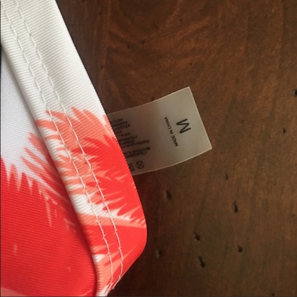 Two piece bikini - Picture 4 of 4